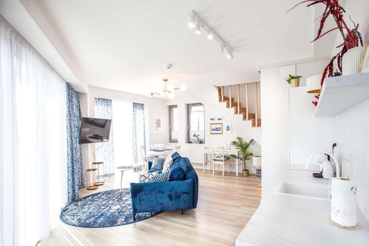 Space Old Town - River View Apartment *